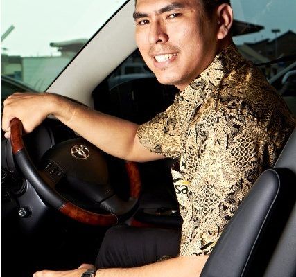Teguran Pengemudi Sewa Mobil ASSA Rent untuk Menteri ESDM