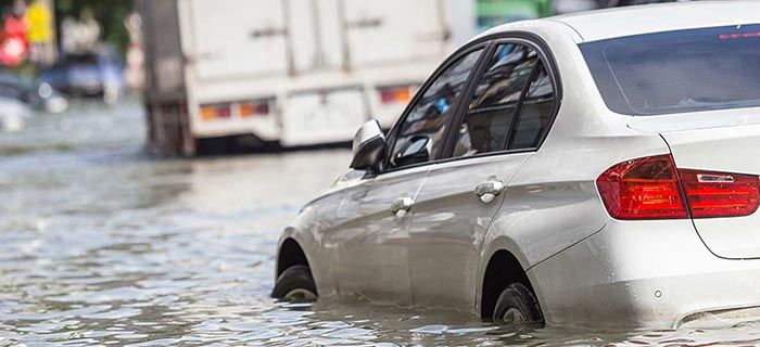 Waspada, Begini Perlakuan Untuk Mobil Jika Terendam Banjir