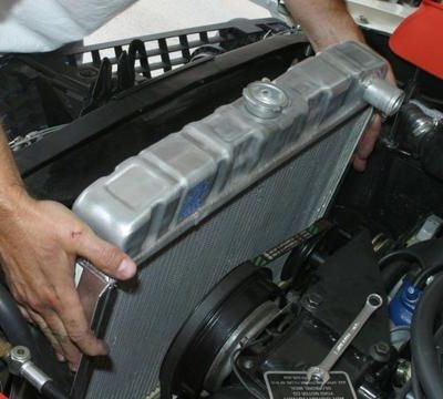 Jangan Sampai Mobil Kamu Cepat Panas/Overheat, Ketahui 7 Penyebabnya!