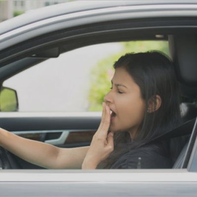 Bahaya Kantuk Saat Berkendara, Ini Tips Mengatasinya